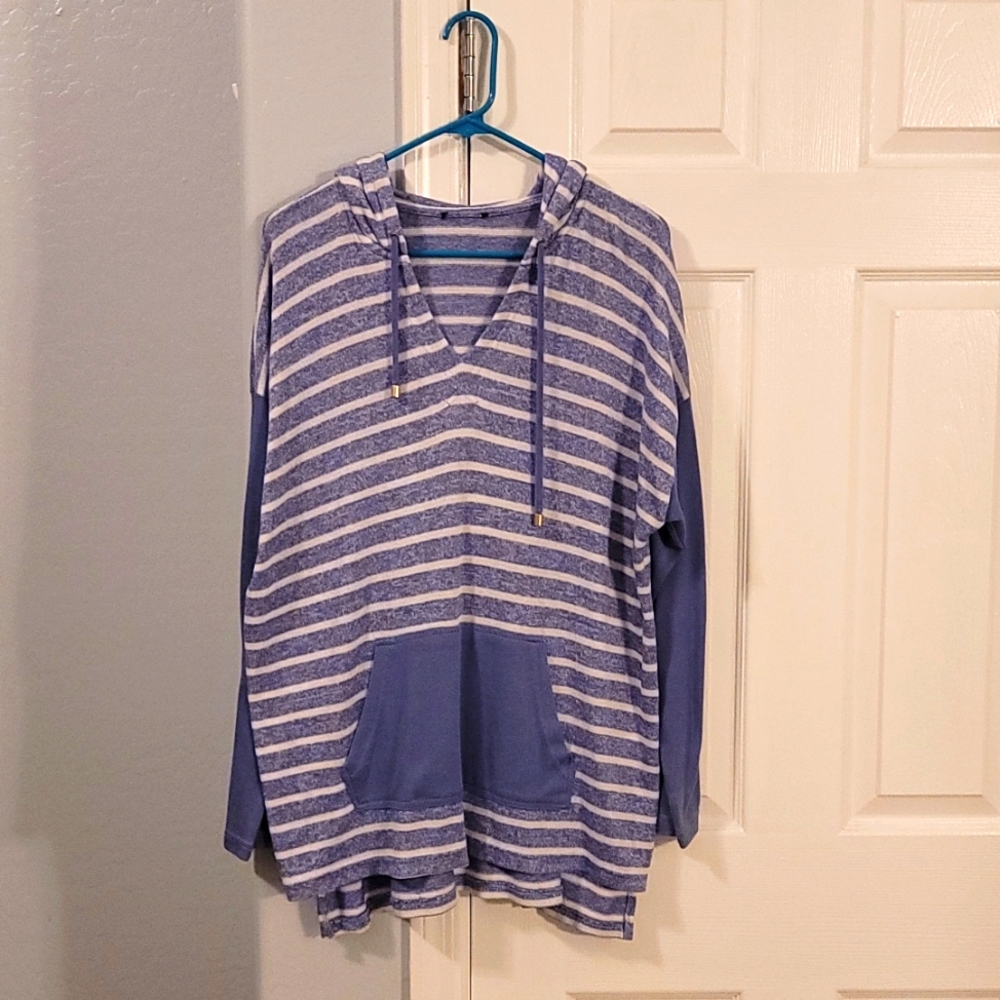 Hooded pull over sweater